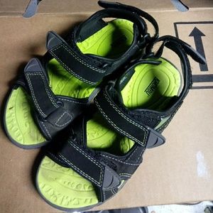 Kids Velcro tie sandals